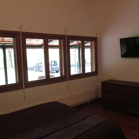 Ler- Argi 2* 우르니에타